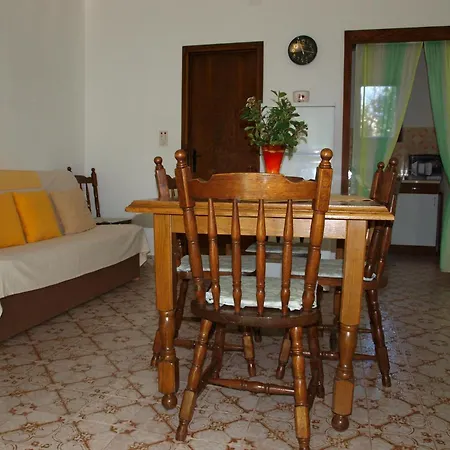 Mirja - 100m From The & Parking Trogir