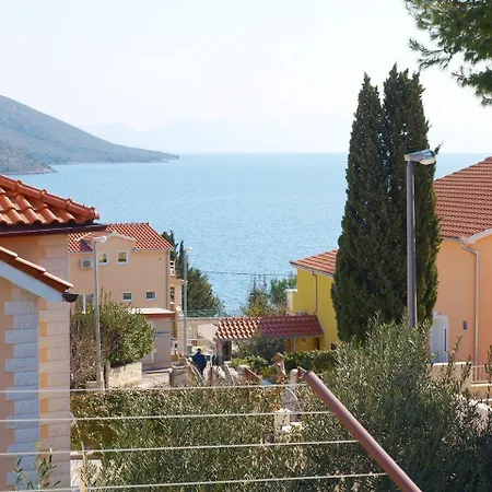 Mirja - 100m From The & Parking *