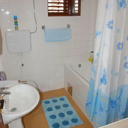 Apartment Mirja - 100m From The & Parking *