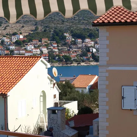 Appartement Mirja - 100m From The & Parking